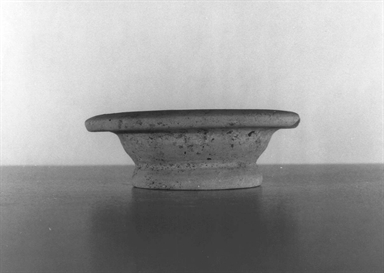 piattello su piede ad anello